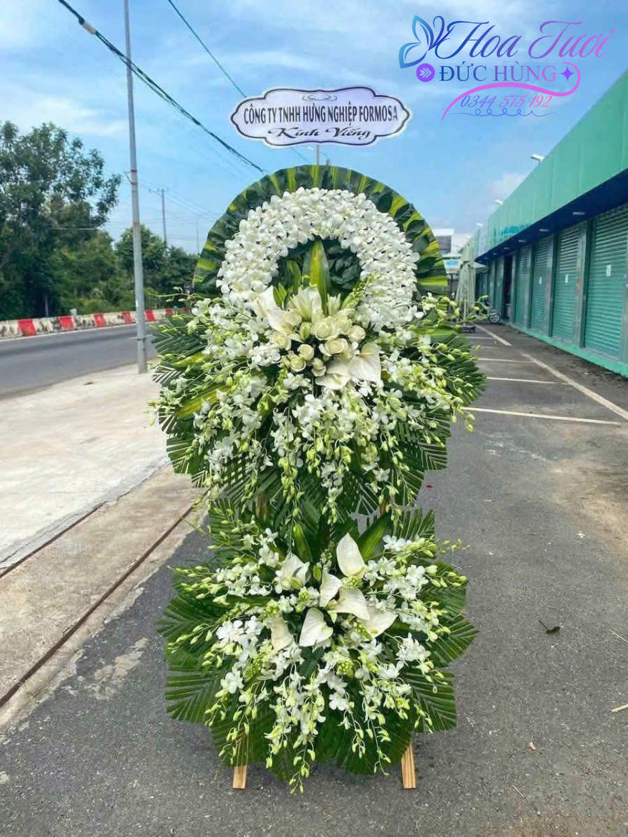 Lẵng Hoa Chia Buồn HCB013